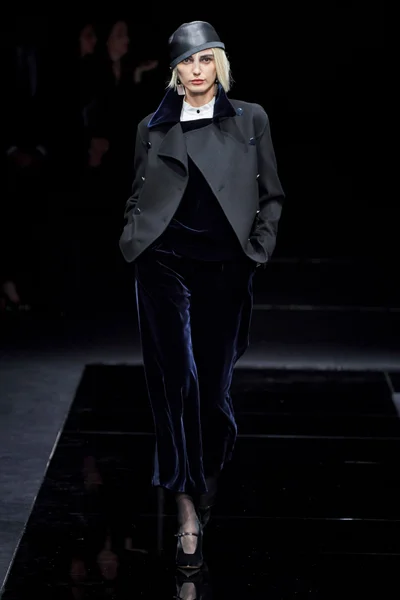Look 61
